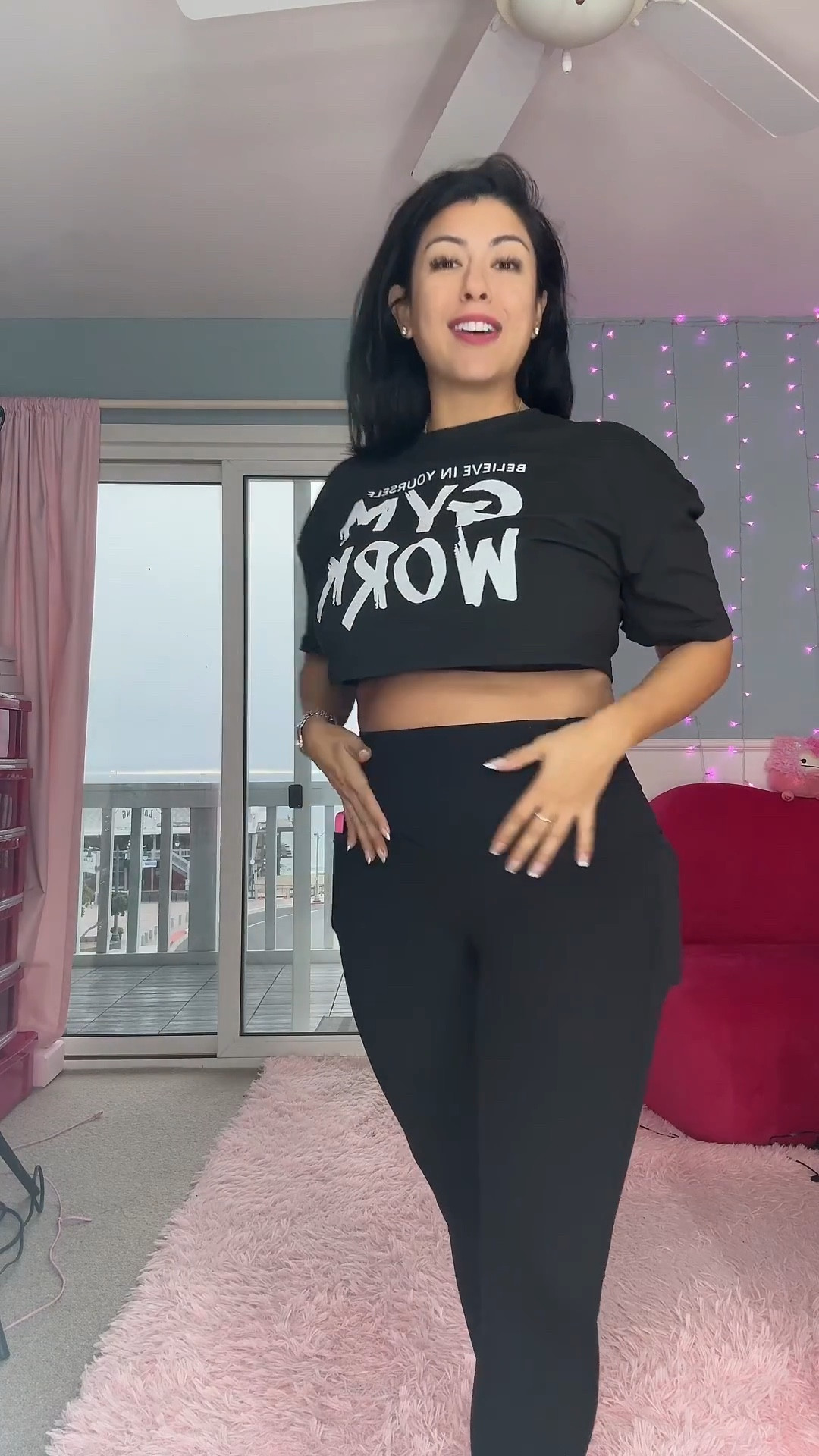 Loving these Halara leggings with tummy control! They snatch me up without squishing my baby 🤰🏽

#LTKStyleTip #LTKMidsize #LTKBump