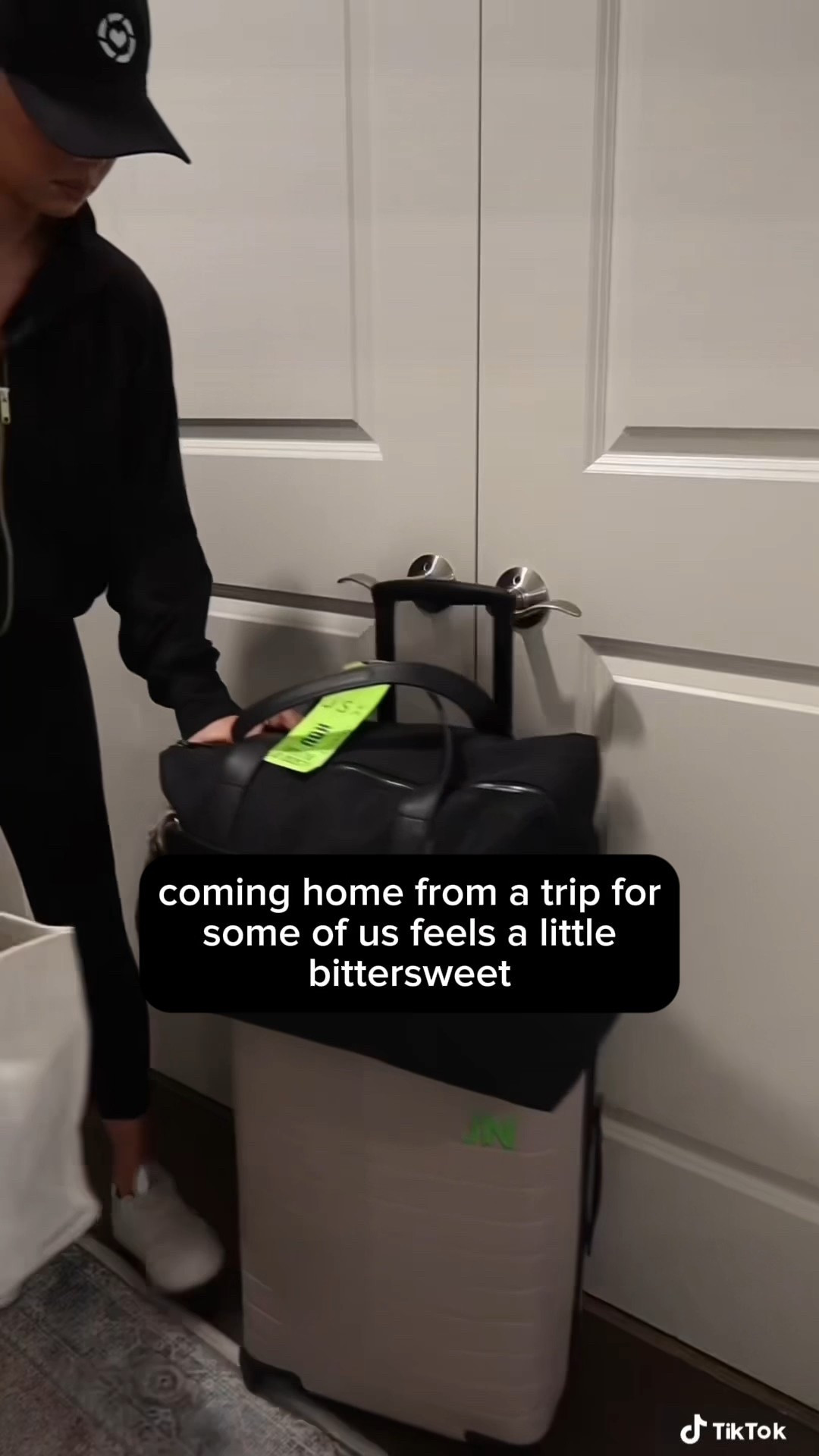 #EGPartner Travel smarter. Travel easier. Travel with @expedia ✈️ Limited availability, while supplies last. See site on 11/28, 12/1, and 12/2 for details.
#ad #paidlink 

#LTKCyberWeek #LTKGiftGuide #LTKTravel