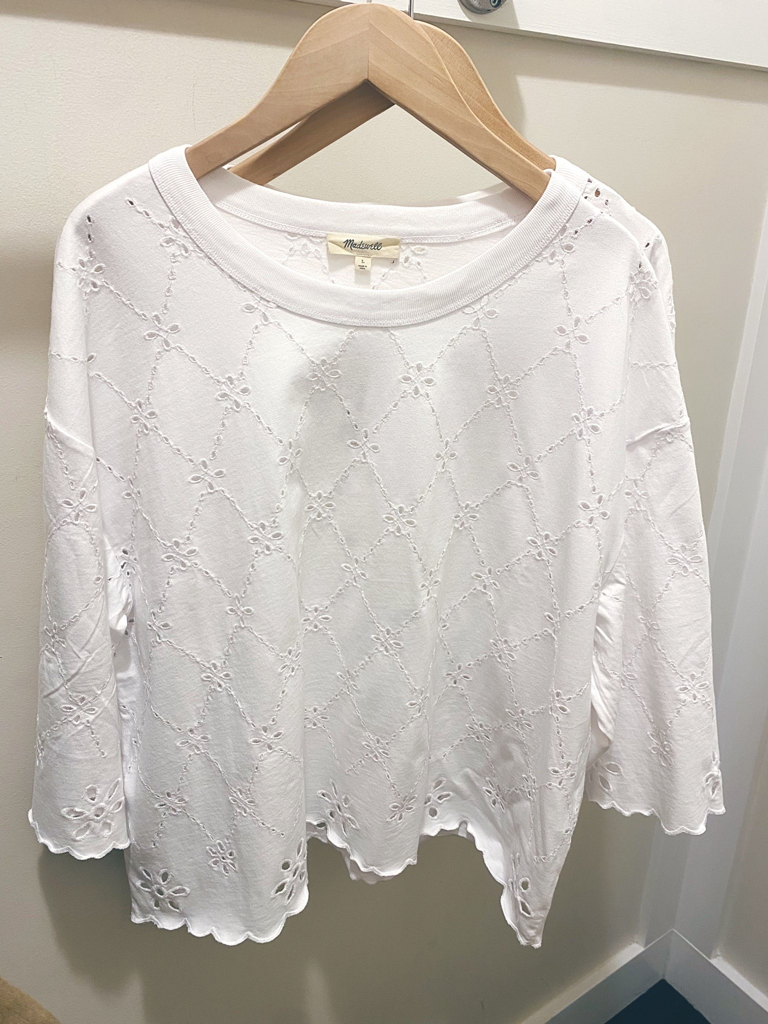 White boxy tee

Madewell tees are the best 
Spring style 

#LTKSeasonal