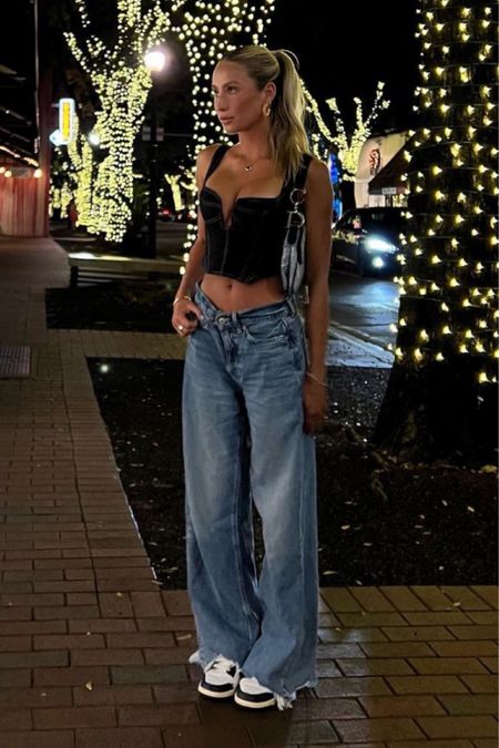 Restock alert! Alix Earle’s TikTok, famous high, waisted, baggy wide leg jeans, are back in stock in the most popular sizes

#LTKstyletip #LTKunder100 #LTKFind