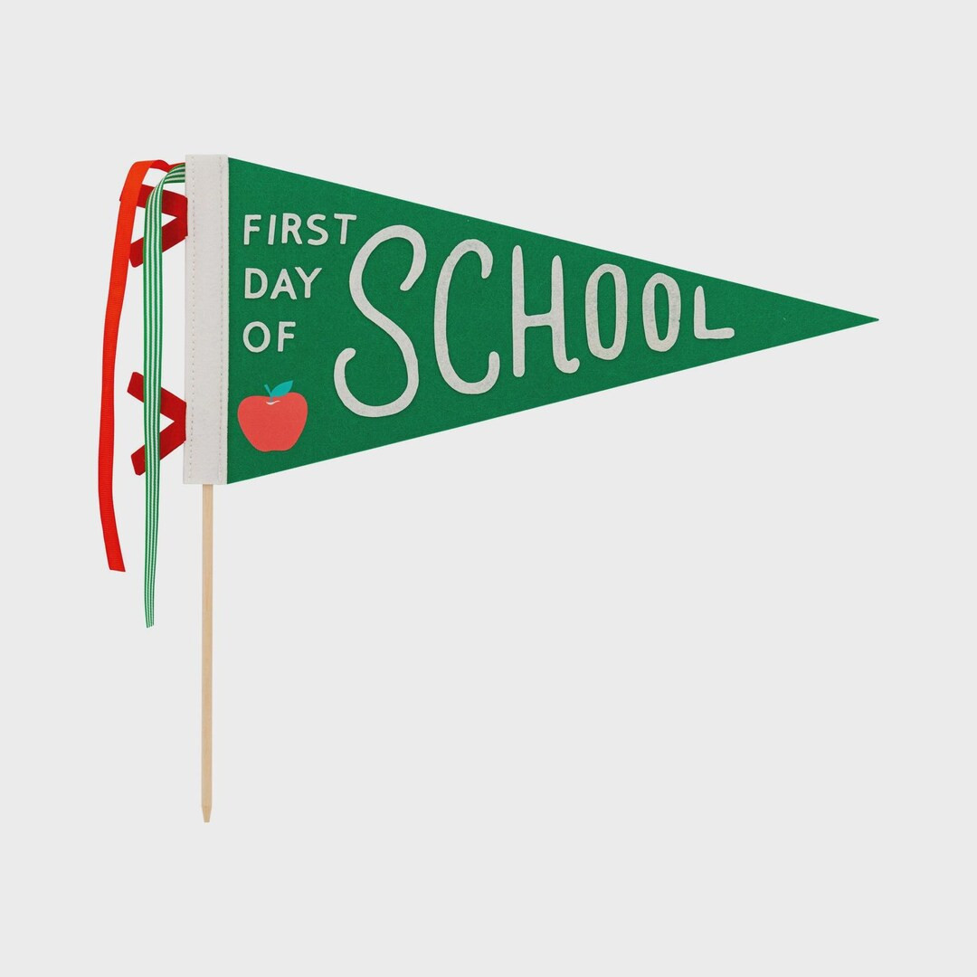First day of School Felt Pennant | First day of Kindergarten Flag, Back to School Sign, 1st Day o... | Etsy (US)
