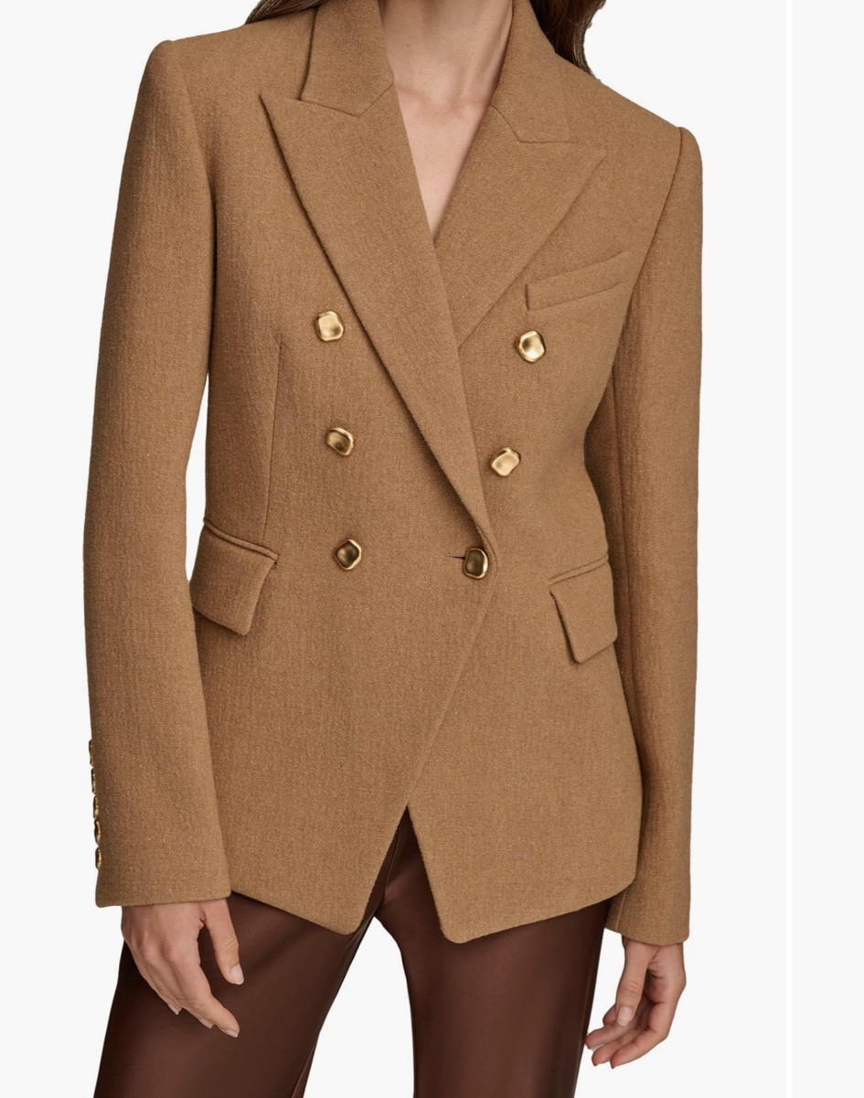 This blazer is stunning 