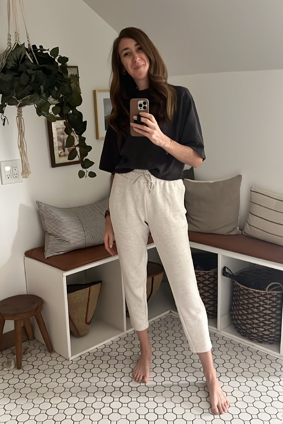 The comfiest and softest sweat pants you’ll ever own. Amazing fit and easy to dress up or down! 

#LTKworkwear