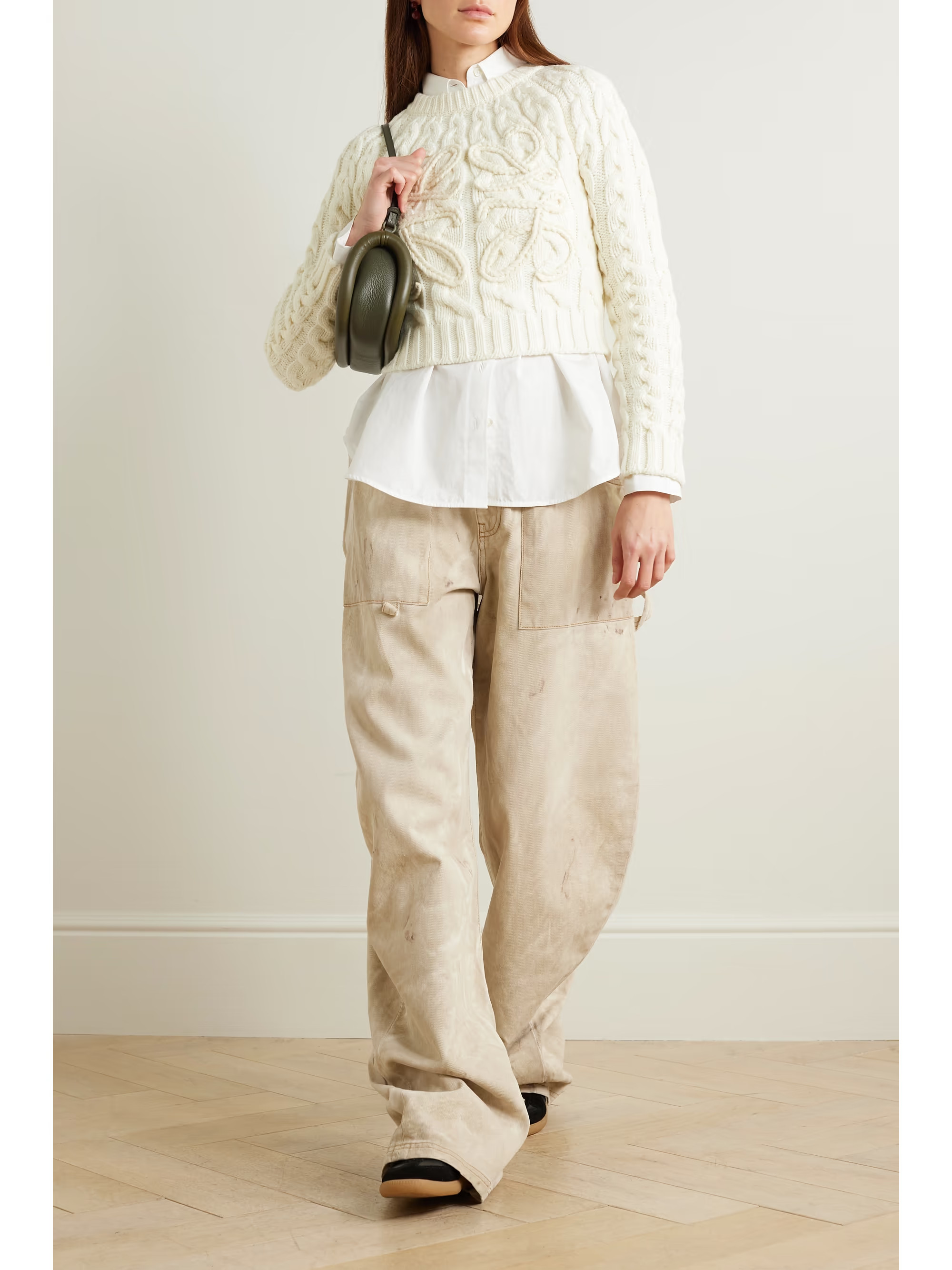 Pull raccourci en laine mélangée à mailles torsadées Anagram LOEWE pour femme | NET-A-PORTER | NET-A-PORTER (UK & EU)