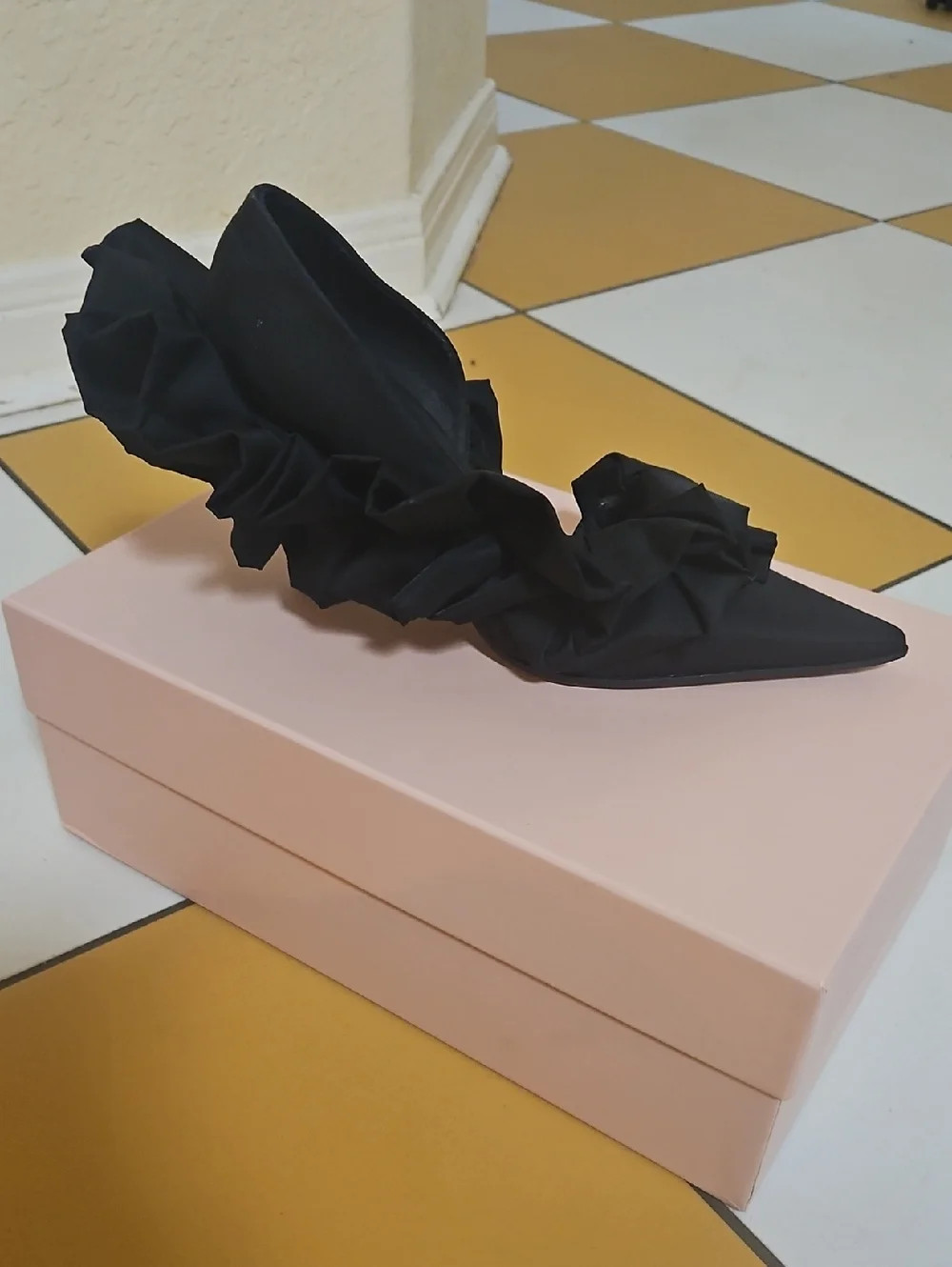 Maison Martin Margiela Black Ruffle Pointed-Toe Heel | Poshmark