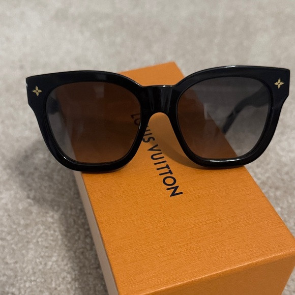 Louis Vuitton Black and Gold Sunglasses | Poshmark