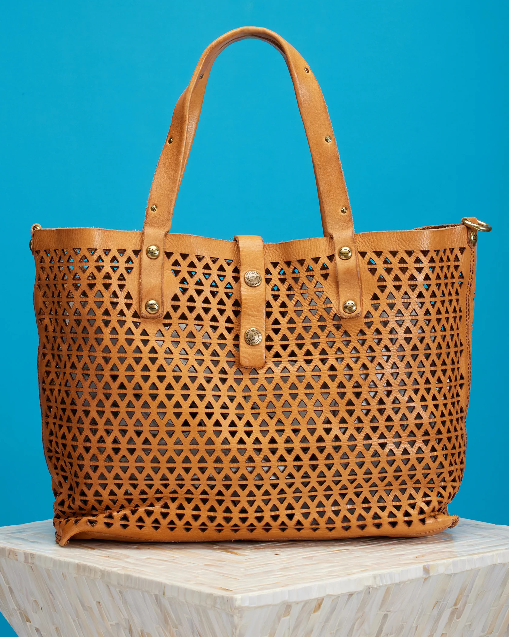 Campomaggi Malibu Pyramid Cut Tote Bag in Tan | NICOBLU