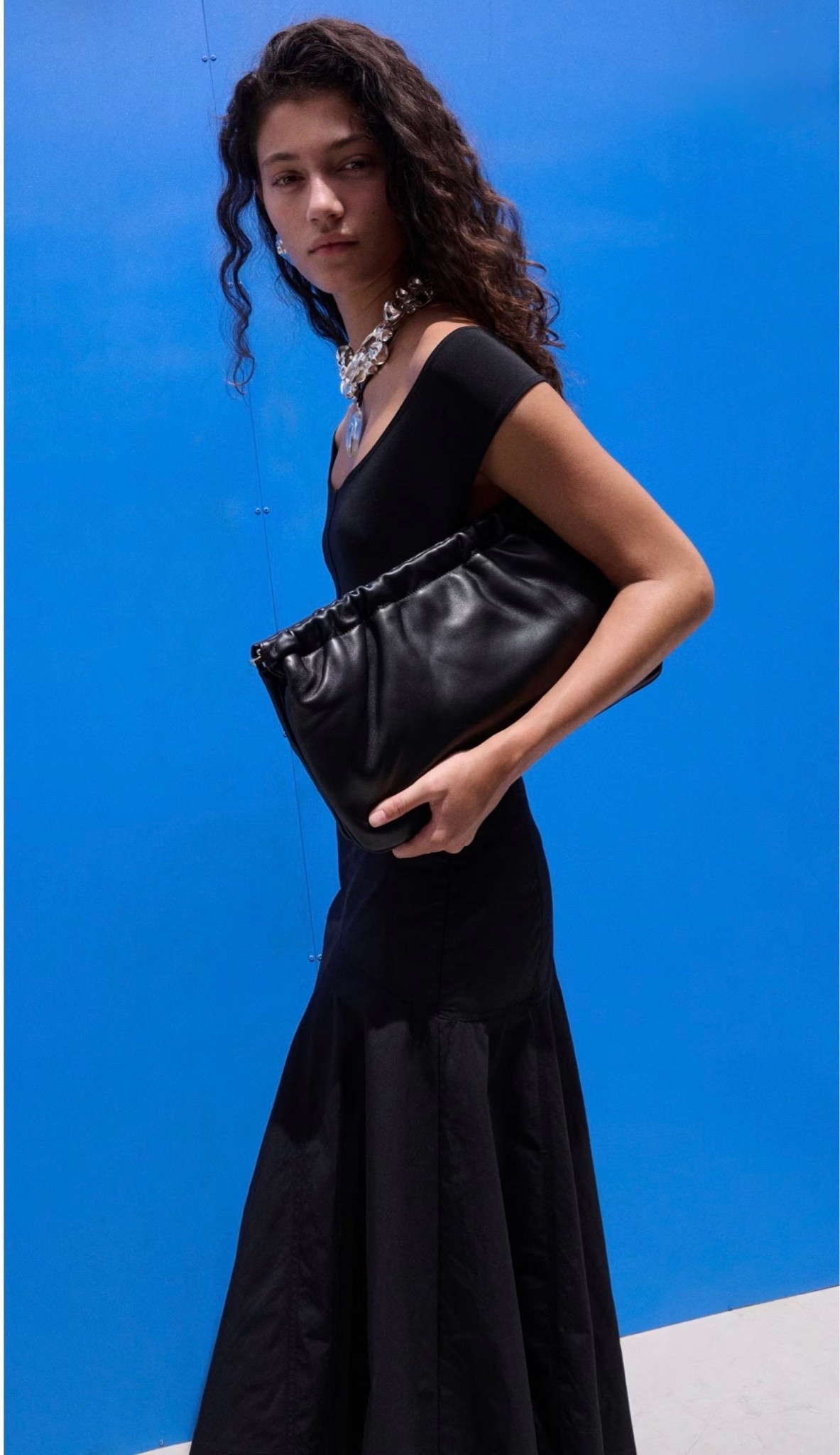 summer outfits

FITTED BODYSUIT WITH OPEN BACK 

#summer#bodysuit #openback #outfits

#LTKSeasonal #LTKOver40 #LTKWorkwear