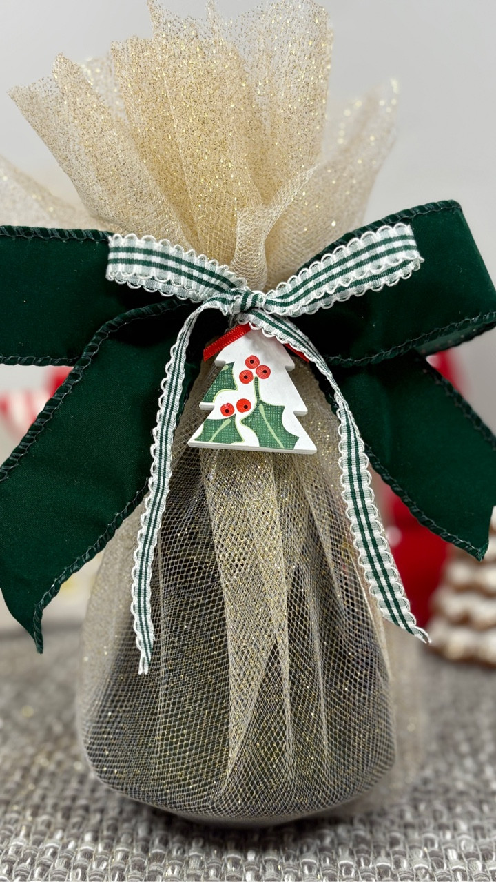 The easiest and prettiest $10 gift you’ll put together all season! 🕯️🎄🎁⁣⁣⠀A beautiful Christmas Tree Candle- Most of this from Walmart!
⁣⁣⠀
#walmart #walmartchristmas #walmartfinds #candle #christmasdecor #simplegifts #prettygifts

#LTKGiftGuide #LTKHoliday #LTKSeasonal