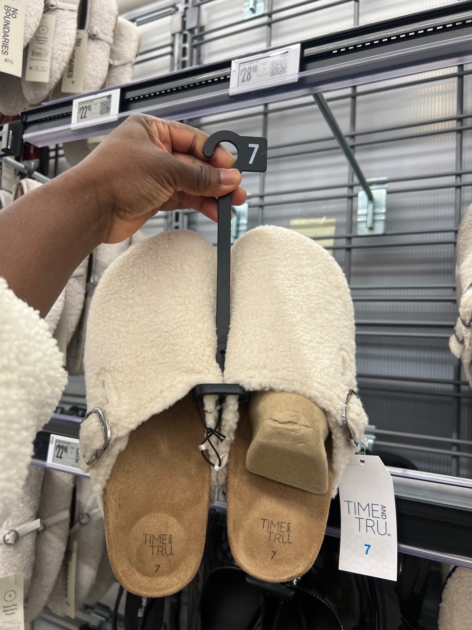 Comfy slides 
Great for gifting 

#LTKGiftGuide #LTKCyberWeek #LTKHoliday