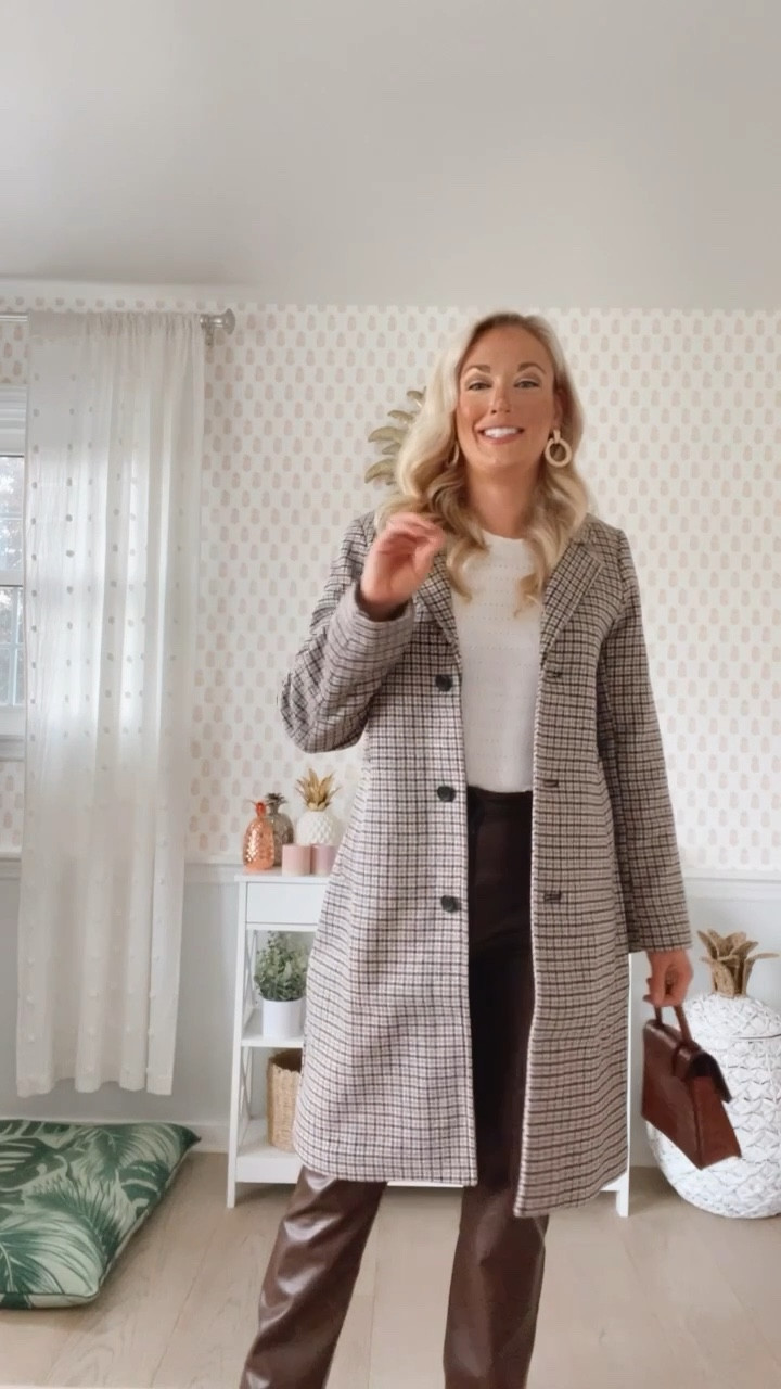 Fall OOTD: knit sweater halter top, houndstooth plaid dad coach, faux leather straight pants from Abercrombie, croc embossed bag that is a Walmart find, canvas style quilted metals collection 

#LTKunder100 #LTKstyletip #LTKSeasonal