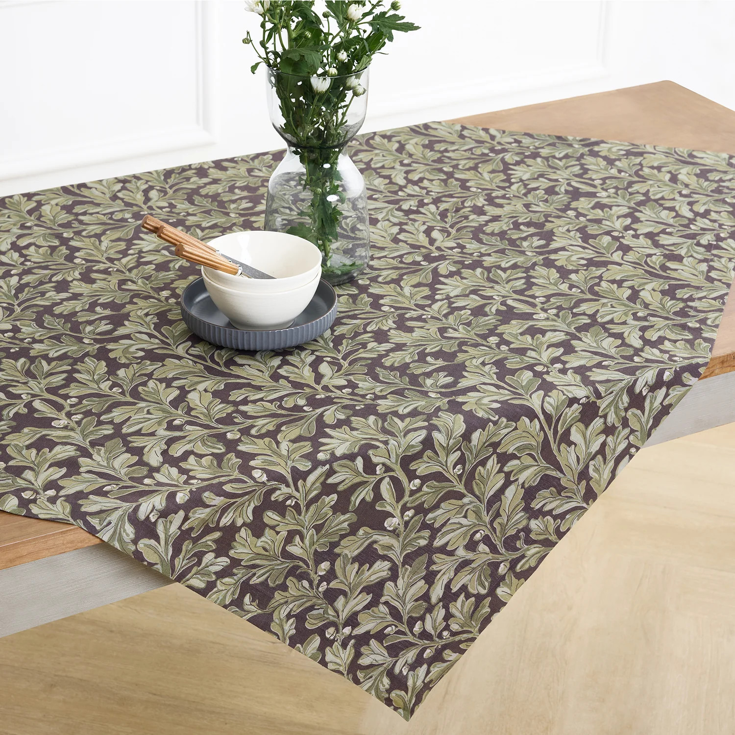 Fallen Leaves Table Throw | Solino Home