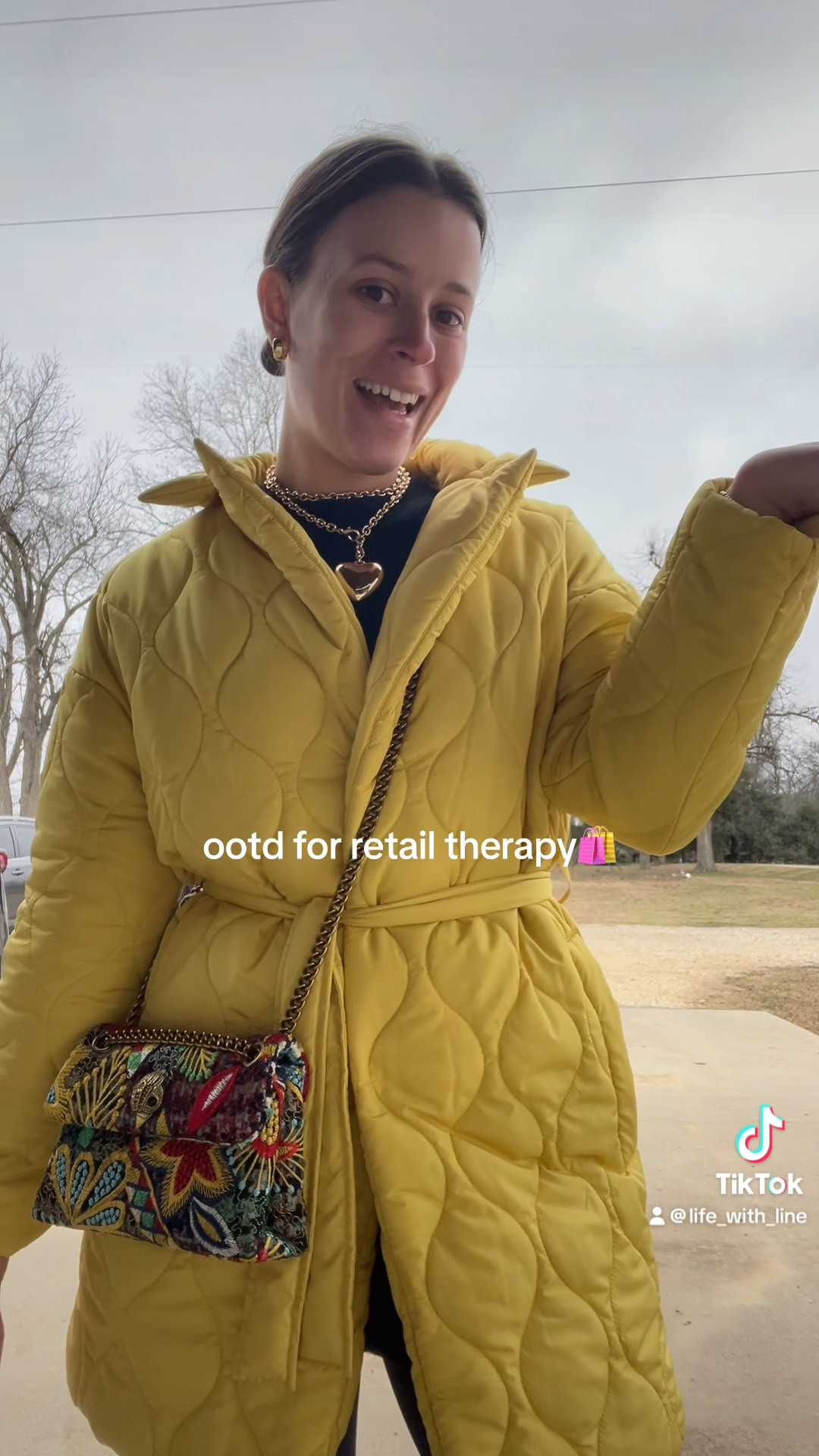 Love a statement purse & jacket!!✌🏼🥰 linked so many fun Kurt Geiger sale finds! They have the best statement purses!!

#LTKItBag #LTKSaleAlert #LTKStyleTip