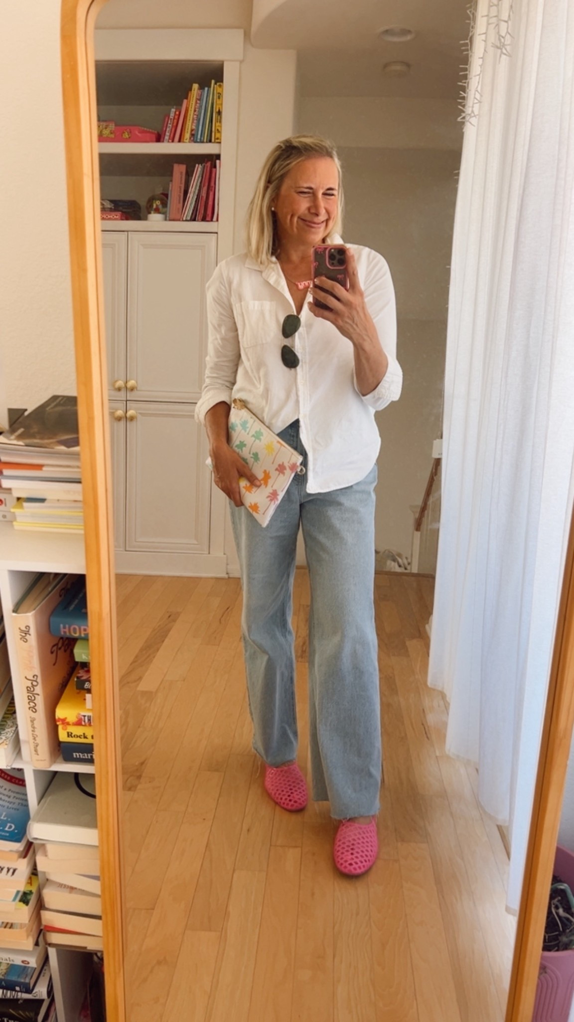 OOTD 💖
… my jellies and jeans are both favorites and both on sale!



#LTKFindsUnder50 #LTKSeasonal