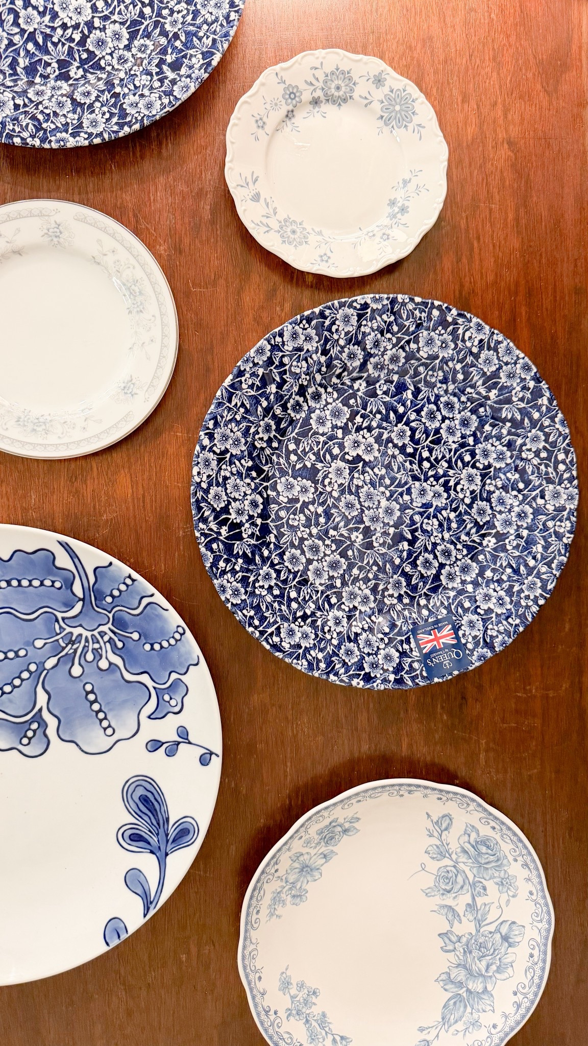 Been working on my plate wall! You’ll never guess where the plate at the bottom is from🤩