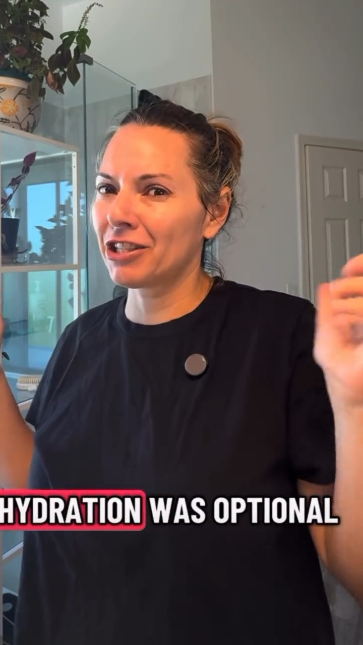 Skin over 40 hits different, right? One day you’re glowing, the next you’re Googling “why does my face feel like parchment paper.” 😂

✨ Treat yourself or send this video to your husband, kids, or bestie as a little “Christmas hint.”
Because let’s be honest — the only thing we want under the tree this year is hydrated skin and maybe a silent morning. 🎄💧

#Over40Skin #AmazonFinds #MatureSkinCare #HydrationGoals #MomOver40 #SkincareOver40 #PrimeFinds #SelfCareSeason
#amazonaffiliate 
https://amzn.to/3WoTRjw
https://amzn.to/438jZTo $10 for Milky Toner

#LTKselfcare #LTKOver40 #LTKmorningroutine