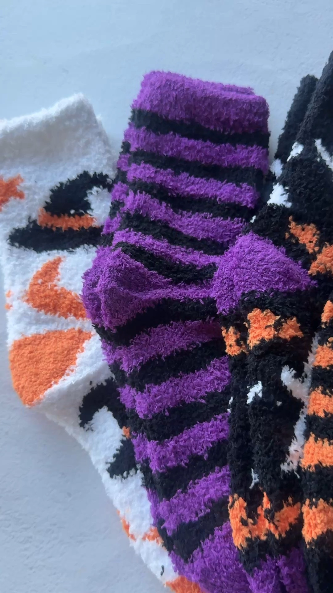 5 Pack Set Fuzzy Halloween Socks #teengift #halloweenbasket #boobasketfiller #halloweengift

#LTKgrwm #LTKSeasonal #LTKBeauty