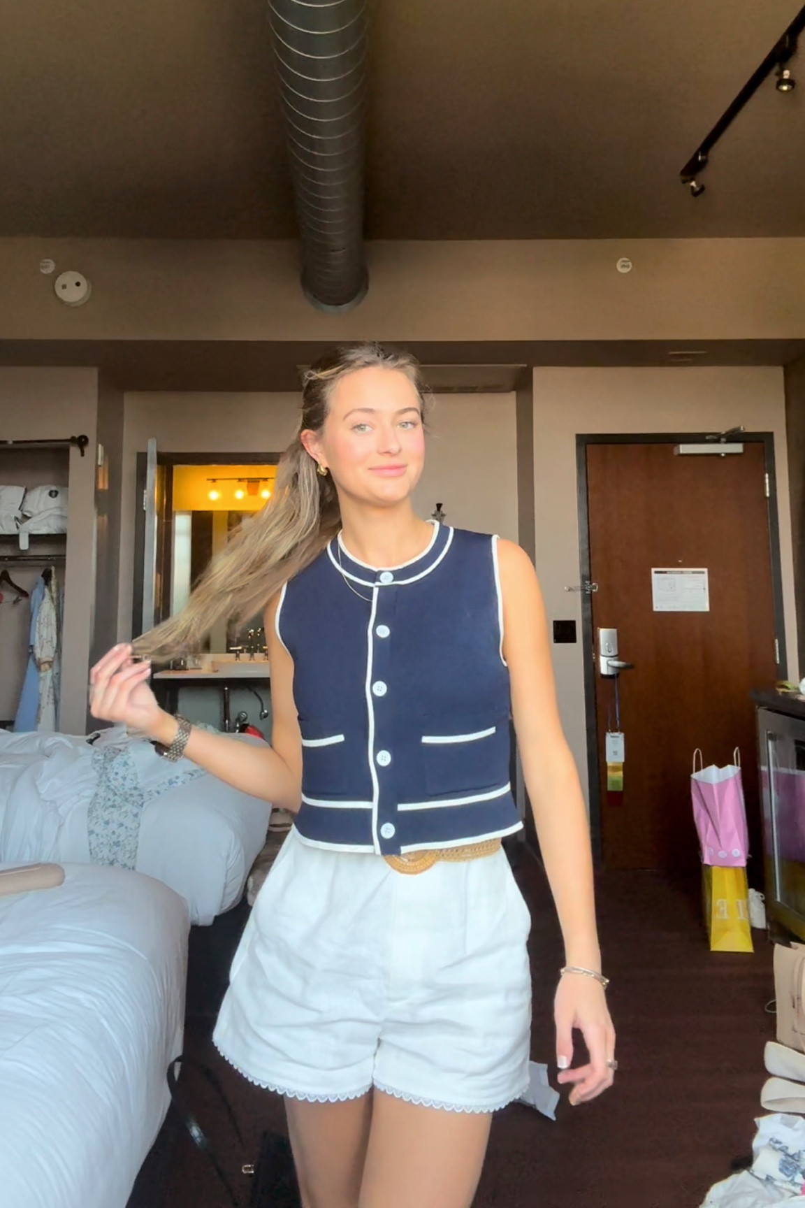 my exact vest is from the brand Entro but couldn’t find it online! 


summer outfit, summer style, linen shorts, vest

#LTKWorkwear #LTKxNSale #LTKSaleAlert