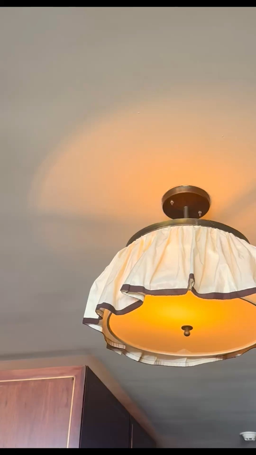 Soft lighting, pleated fabric detailing, and that romantic glow that instantly changes the mood of a space. A fabric pendant like this brings such an elegant softness to a room — warm, layered, and quietly dramatic without trying too hard. Perfect for creating that cozy boutique hotel feeling right at home.

#ceilinglight #pendantlighting #fabricpendant #pleatedlighting #ruffleddetails #lightingdesign #interiorlighting #ambientlighting #modernclassic #romanticinteriors #cozychic #designerlighting #homedecor #luxuryinteriors #boutiquehotelstyle #softlighting #statementlighting #elegantinteriors #interiorinspo #lightingmoment

#LTKvlog #LTKHome
