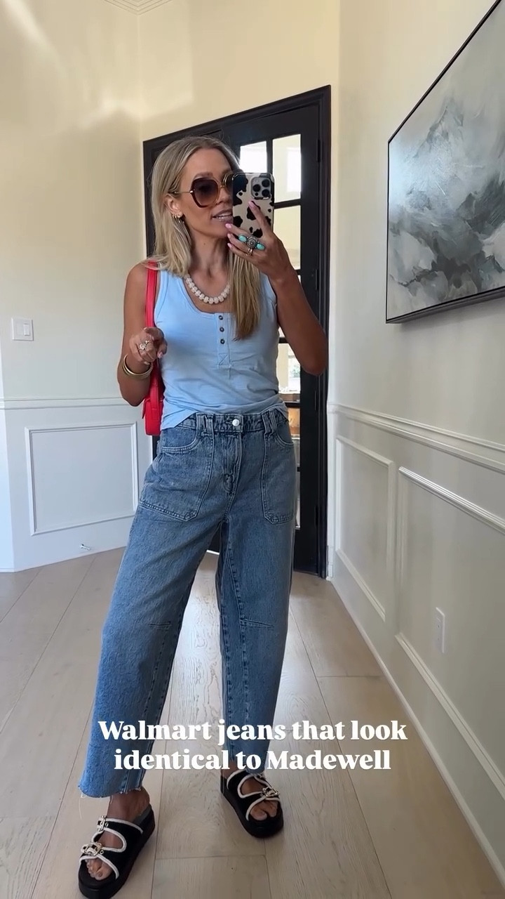 ✨SCROLL TO SHOP✨

Jeans: size 4 / tts
Tank: s / tts