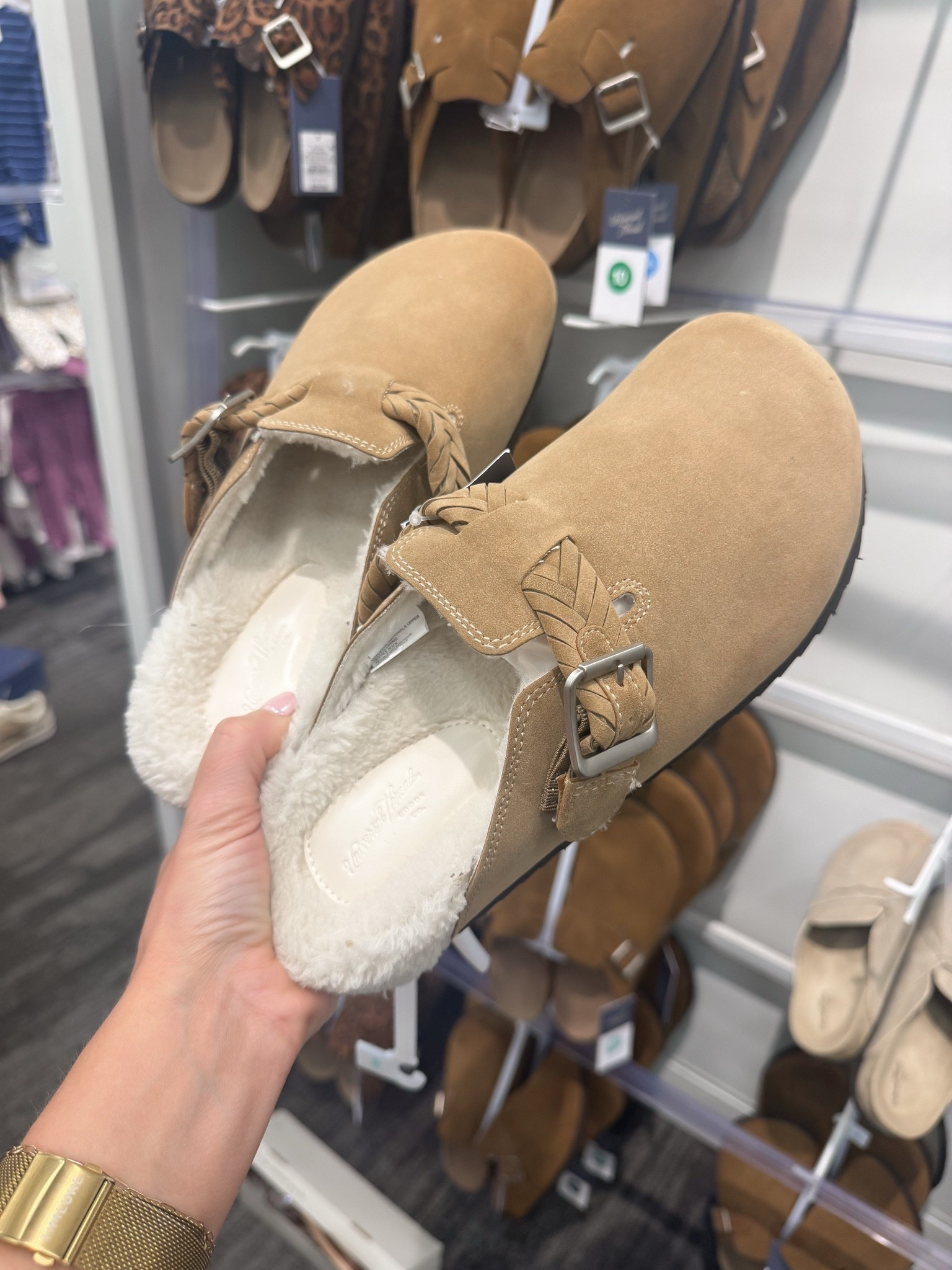 The cutest Target slides! I tried these in a size 7. Run true to size

#LTKSaleAlert #LTKSeasonal #LTKootd