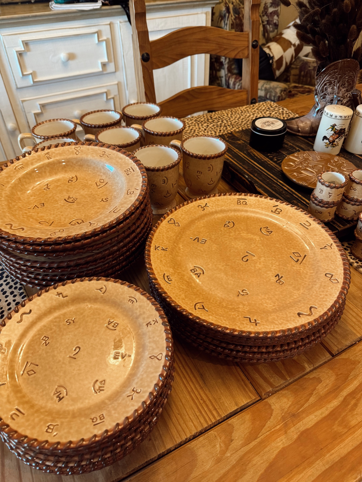 Similar plate options🤎🐴

#LTKHome #LTKFamily