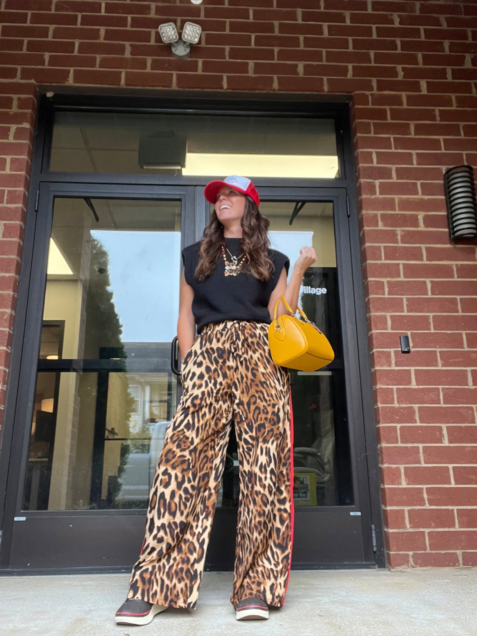 Sometimes you just have to dress to trick your mood and the weather 🐆 