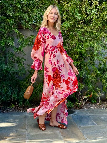 The perfect easy breezy dress for any occasion 