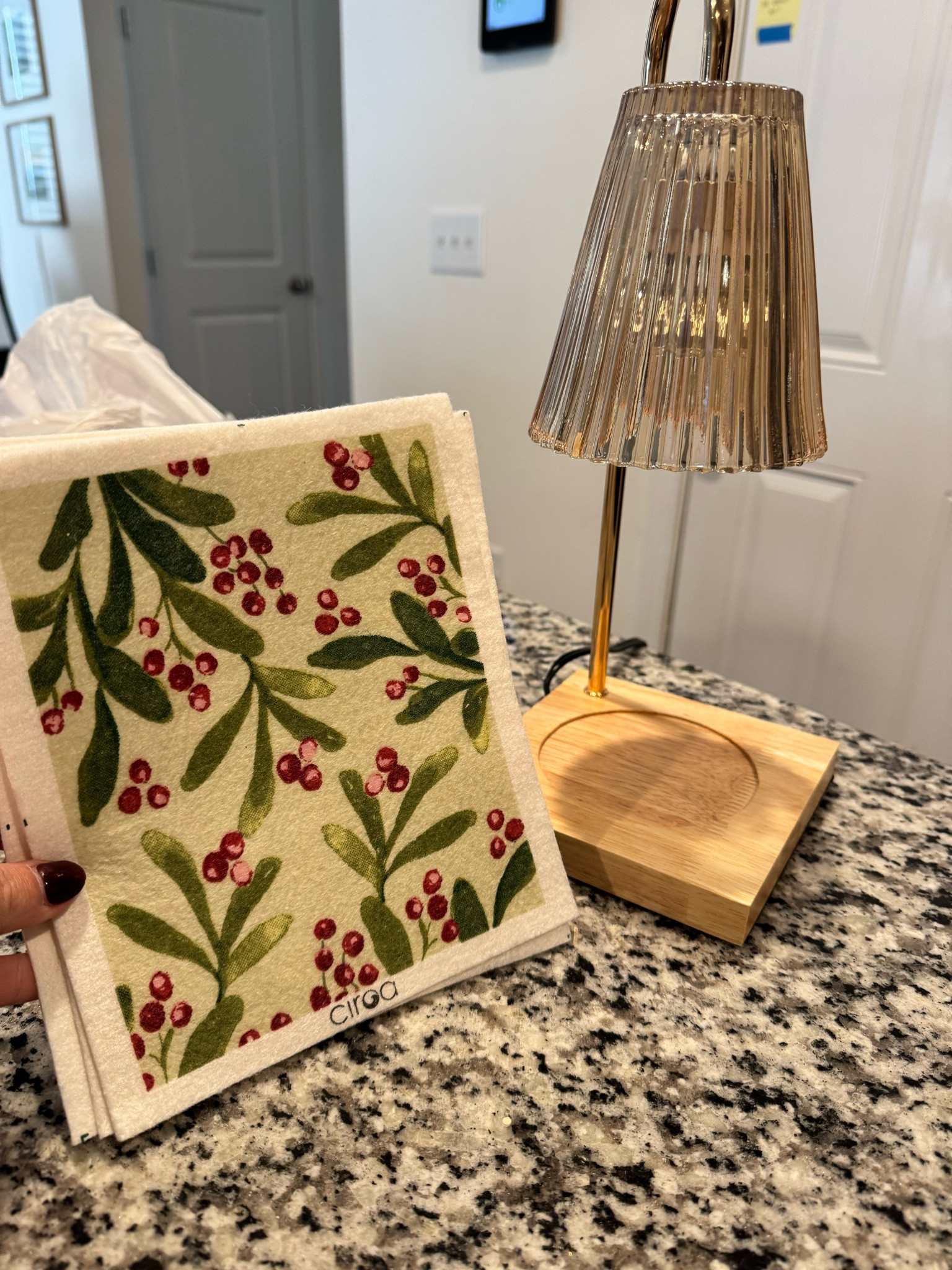 2 easy gift ideas for anyone! 

#LTKHoliday #LTKSeasonal #LTKGiftGuide