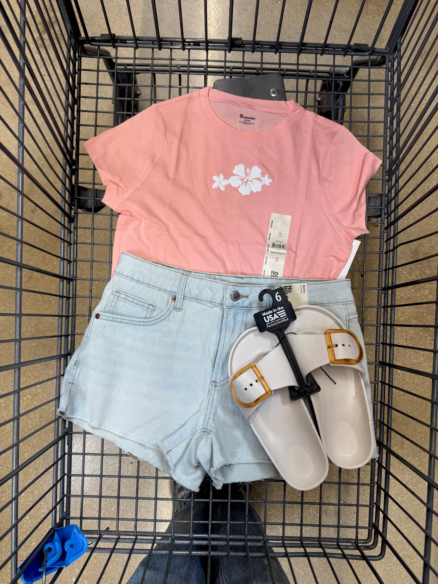 Walmart outfit idea!

Walmart fashion, Walmart haul 

#LTKootd #LTKmomlife #LTKgrwm