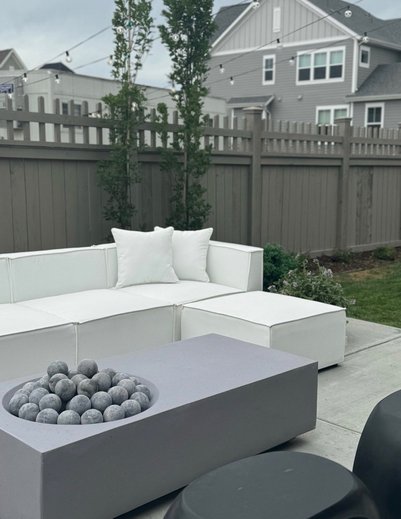Patio outdoor 
Sofa 
Fire pit

#LTKSeasonal #LTKOver40 #LTKHome