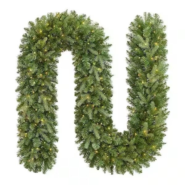 Grand Duchess has friends this year!

Garland
Grand duchess 
Viral Christmas tree

#LTKSeasonal #LTKHome