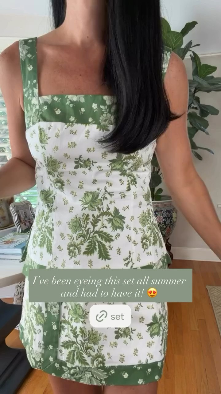 I’ve been eyeing this set all summer and had to have it! 😍