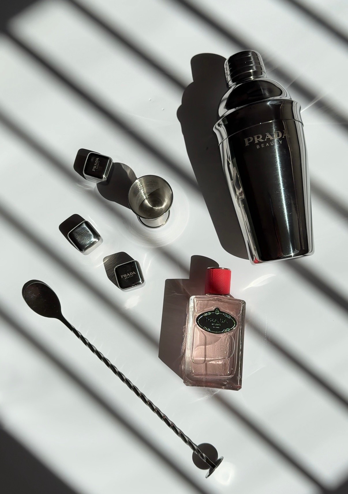 I love Prada Beauty les infusions perfume collection.
This new unisex scent made of Rhubarbe is so versatile: fruity and tart paired with floral and spicy notes. So fresh for the season.
I also love the bottle cap in pink saffiano leather.

#LTKBeauty