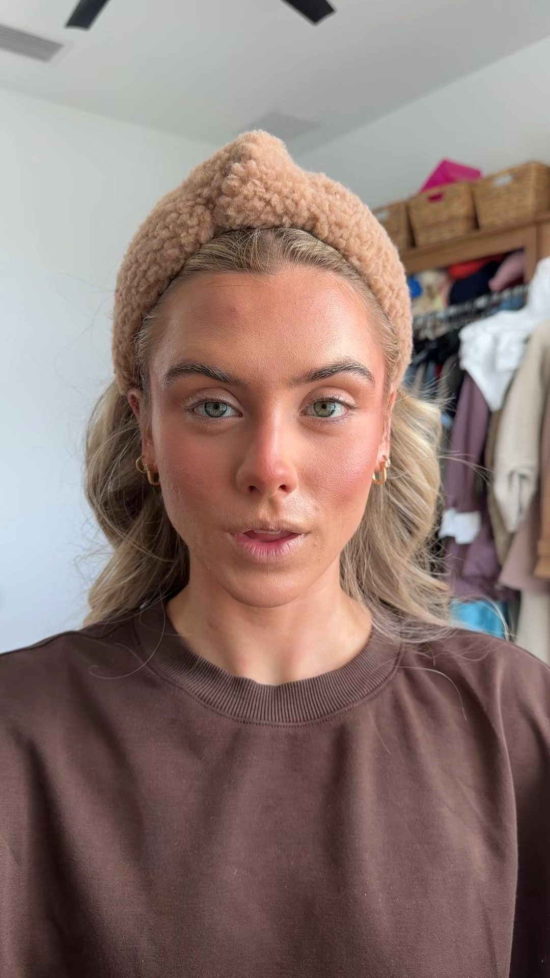 My easy eyeshadow routine is two products! My powder blush and my powder bronzer blended with my Dibs Beauty brush. I used the Patrick Ta Major Headlines powder blush in shade she goes to the gym. For the bronzer, I used the Dibs Beauty (code SLOANE) baked bronzer in shade Carmel cappuccino  @Sephora @DIBS Beauty 

#LTKBeauty #LTKgrwm #LTKselfcare