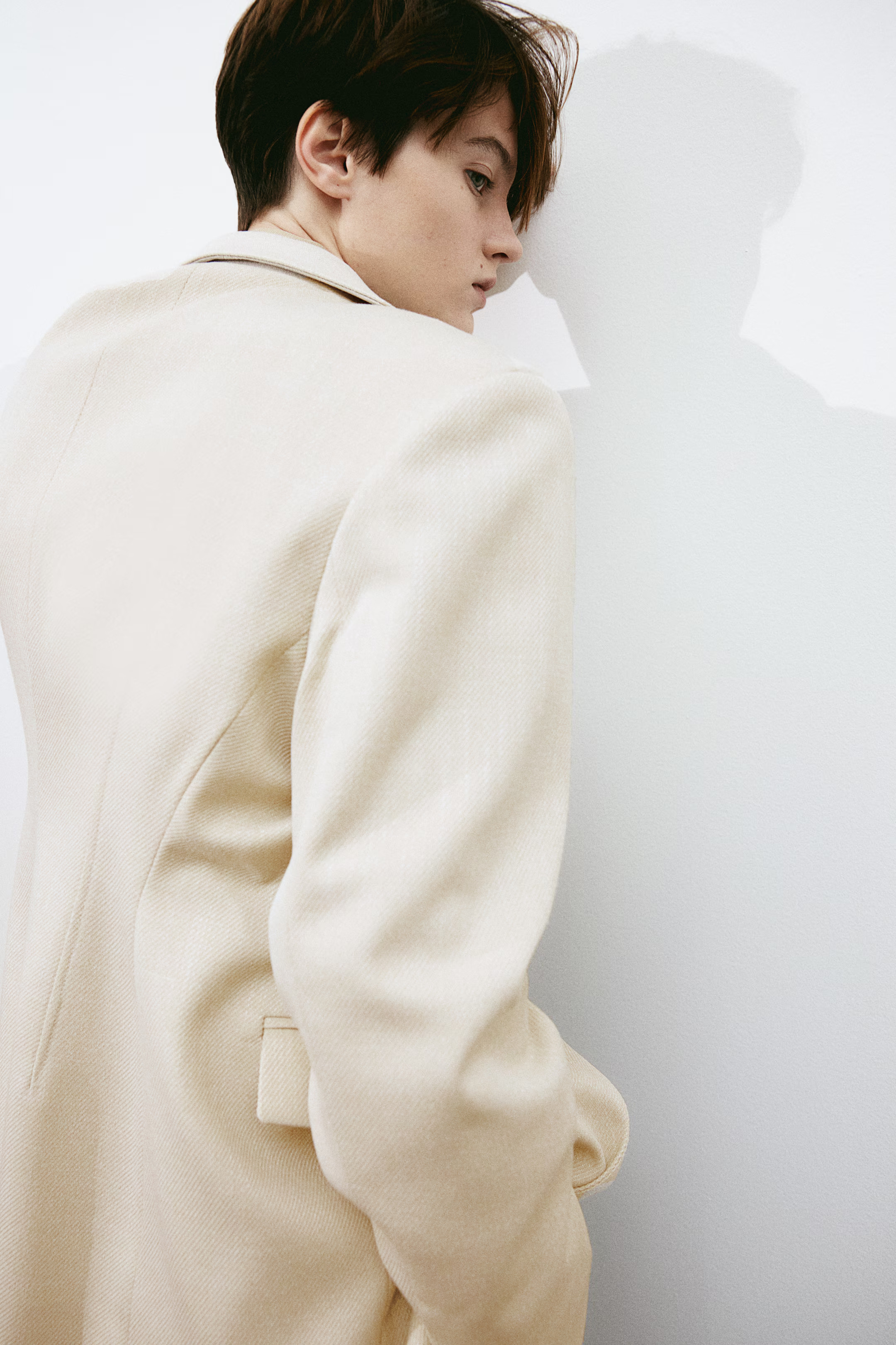 Tapered-waist blazer - Long sleeve - Regular length - Light beige - Ladies | H&M GB | H&M (UK, MY, IN, SG, PH, TW, HK)