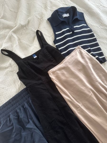 latest old navy haul!!!! I got an XS in everything but the striped top, I got a M in it. 

#LTKSeasonal #LTKFindsUnder50 #LTKActive