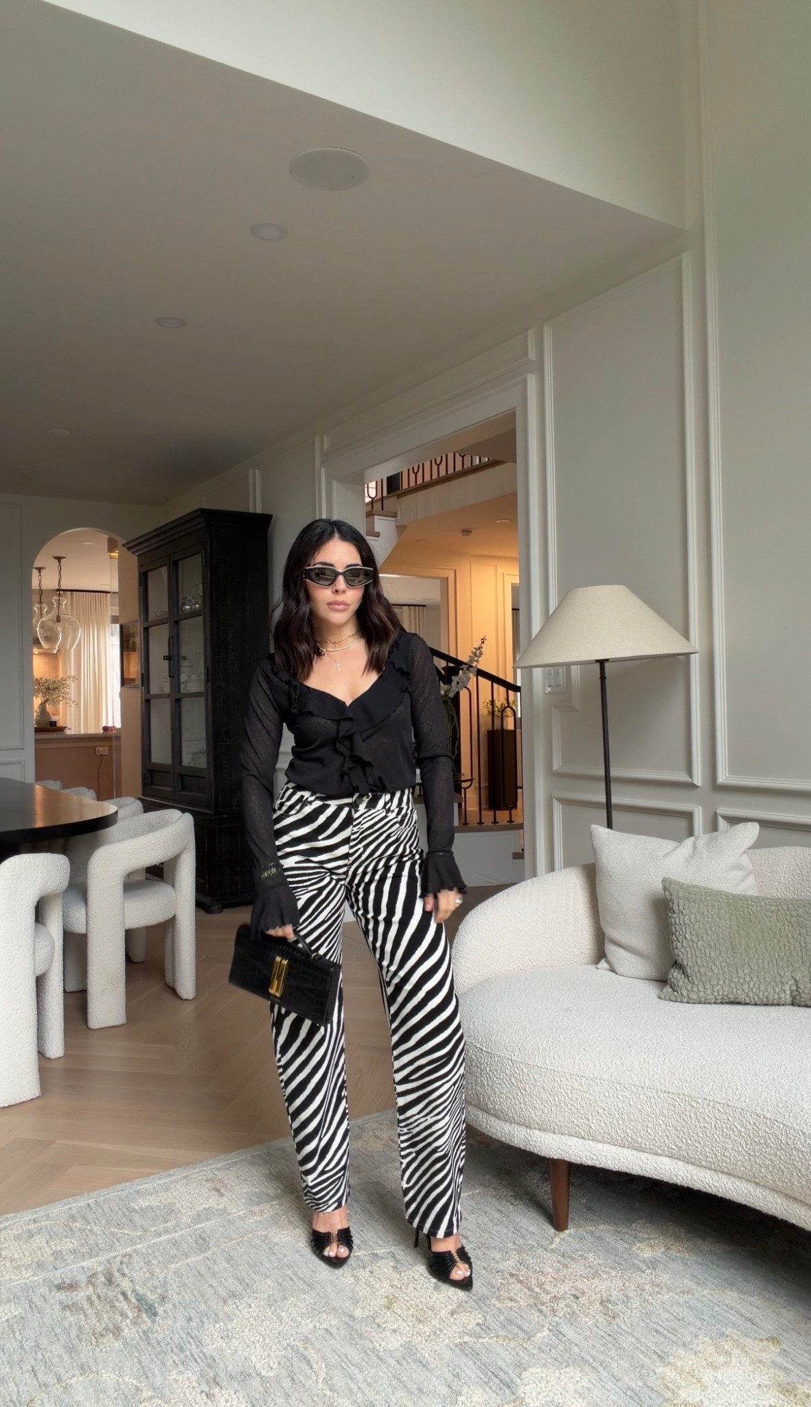 Pants - size 2

#LTKcanada #LTKdatenight #LTKsummer