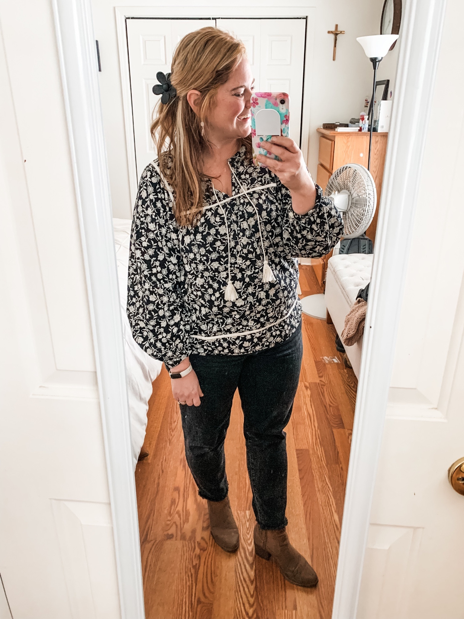 Teacher outfit 
Black denim 
Neutral floral tassel shirt
Flower claw clip 

#LTKworkwear #LTKmidsize 

#LTKSeasonal