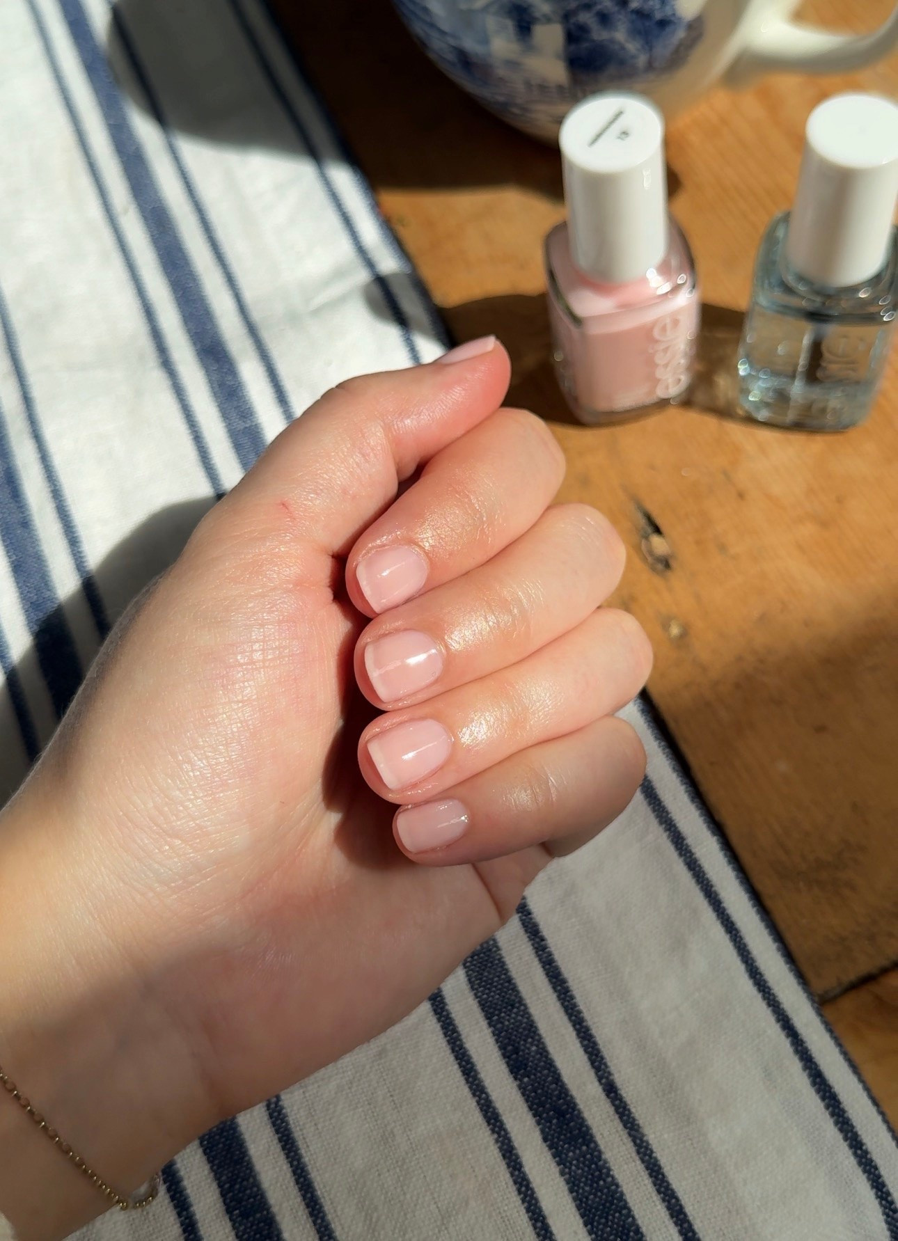 Clean Summer Nails 🫧 1 coat base, 3 coats pink & 1 coat Top + cuticle oil