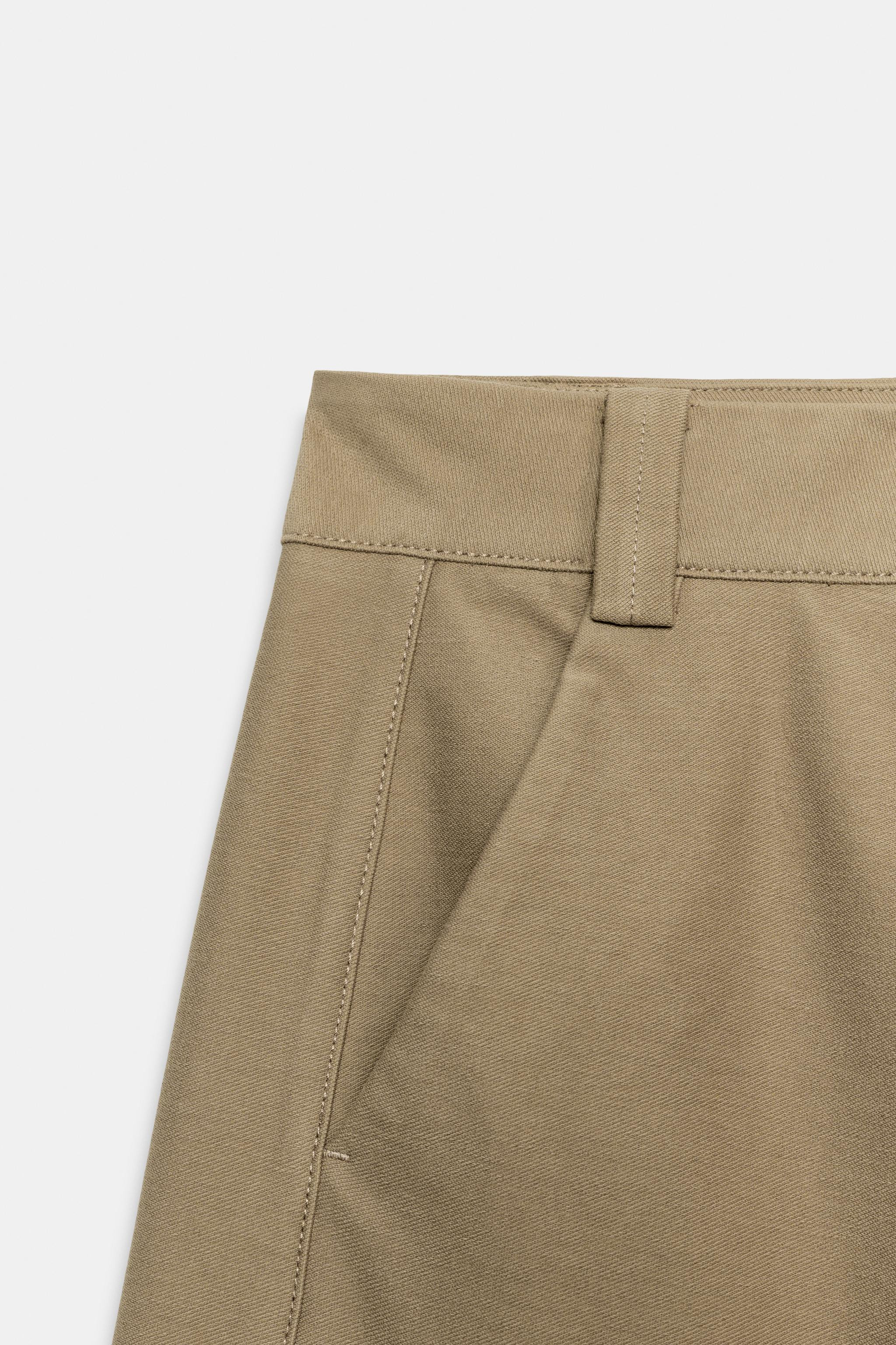 Mid-rise pants with front pockets and back patch pockets. Loose-fit leg that tapers at the ankle.... | Zara US
