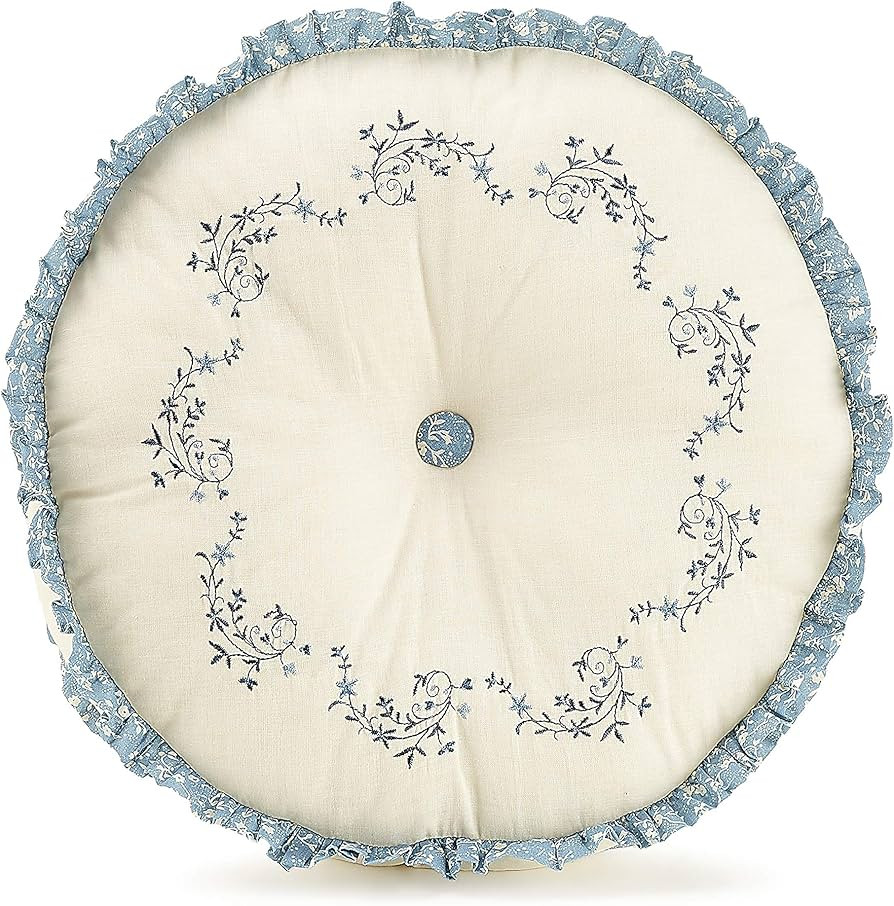 MODERN HEIRLOOM Blue Floral Bedspread, 14'' Round Pillow | Amazon (US)
