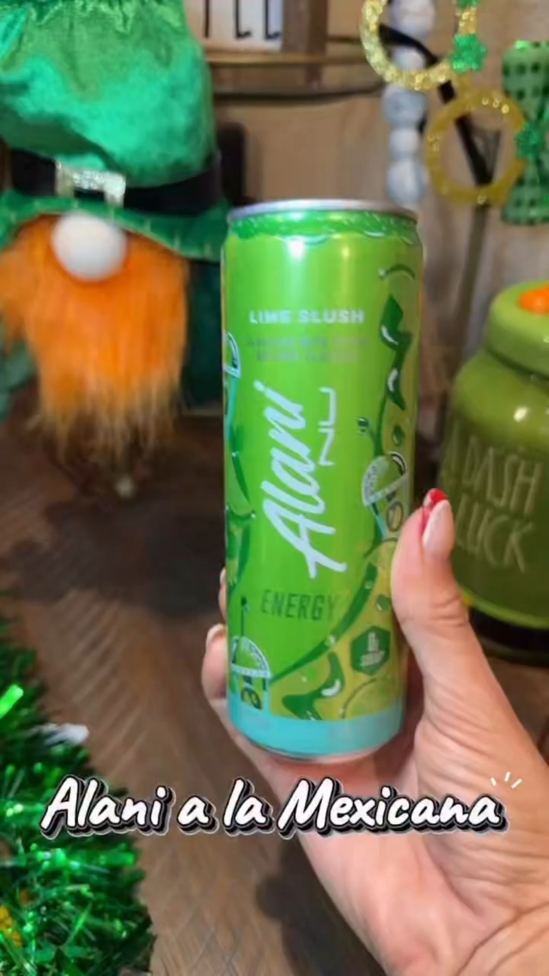 Let’s make an Alani à la Mexicana 💚🤍♥️ 

#alani #alaninu #alaninutrition #energydrinks #energydrinkaddicts 

@alaninutrition @tajinusa @lorolocochamoy

#LTKActive #LTKfoodie