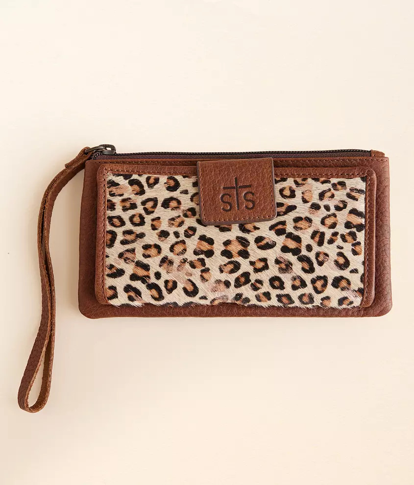 Great Plains Haley Leather Wristlet Wallet | Buckle