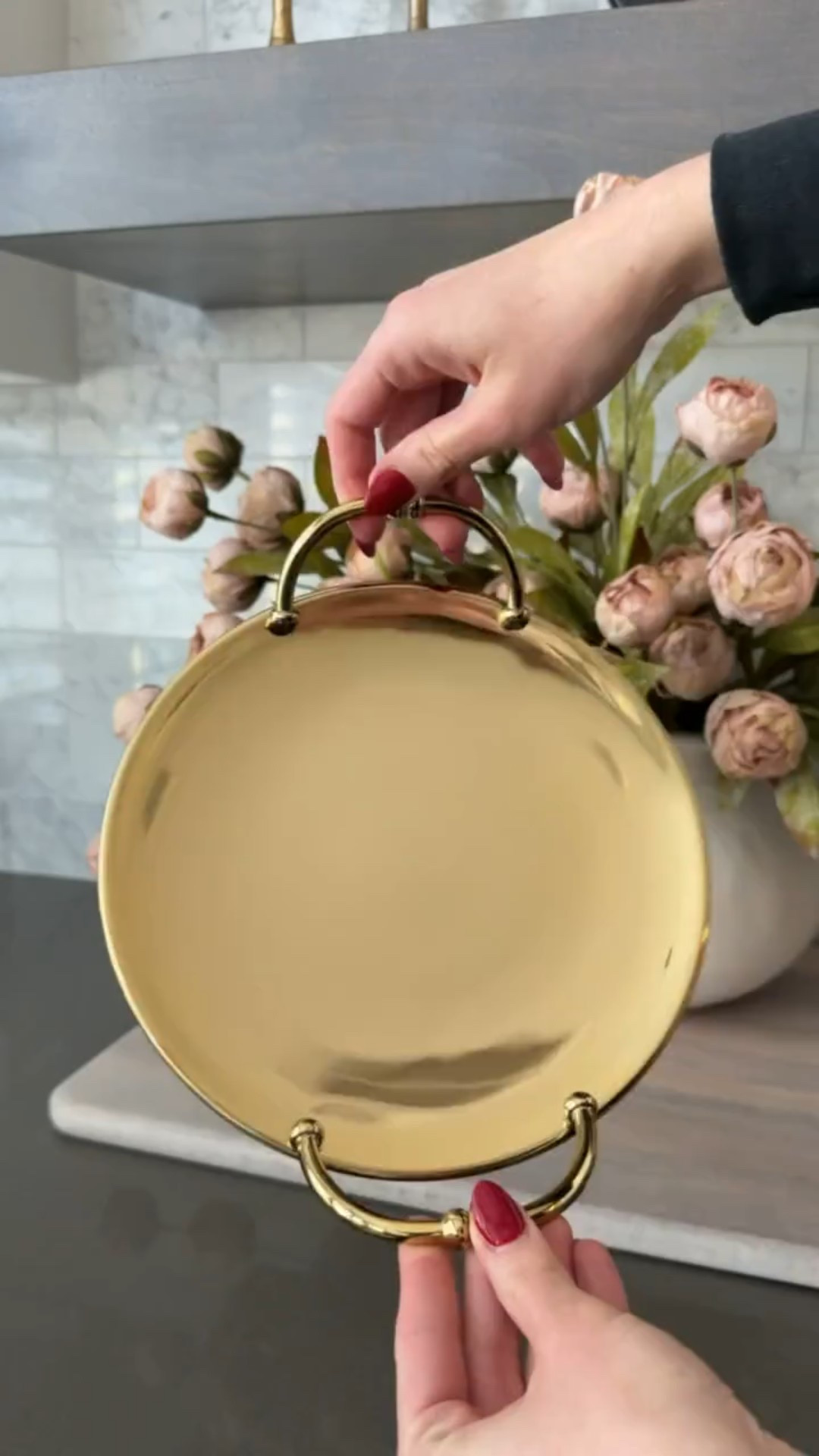 Sometimes a little refresh means adding something new! 👏🏼

#homerefresh #homedecor #amazondecor #afloral #fauxstems #candleholder #modernhomedecor #brassdecor #golddecor
 

#LTKFindsUnder100 #LTKHome #LTKdayinmylife