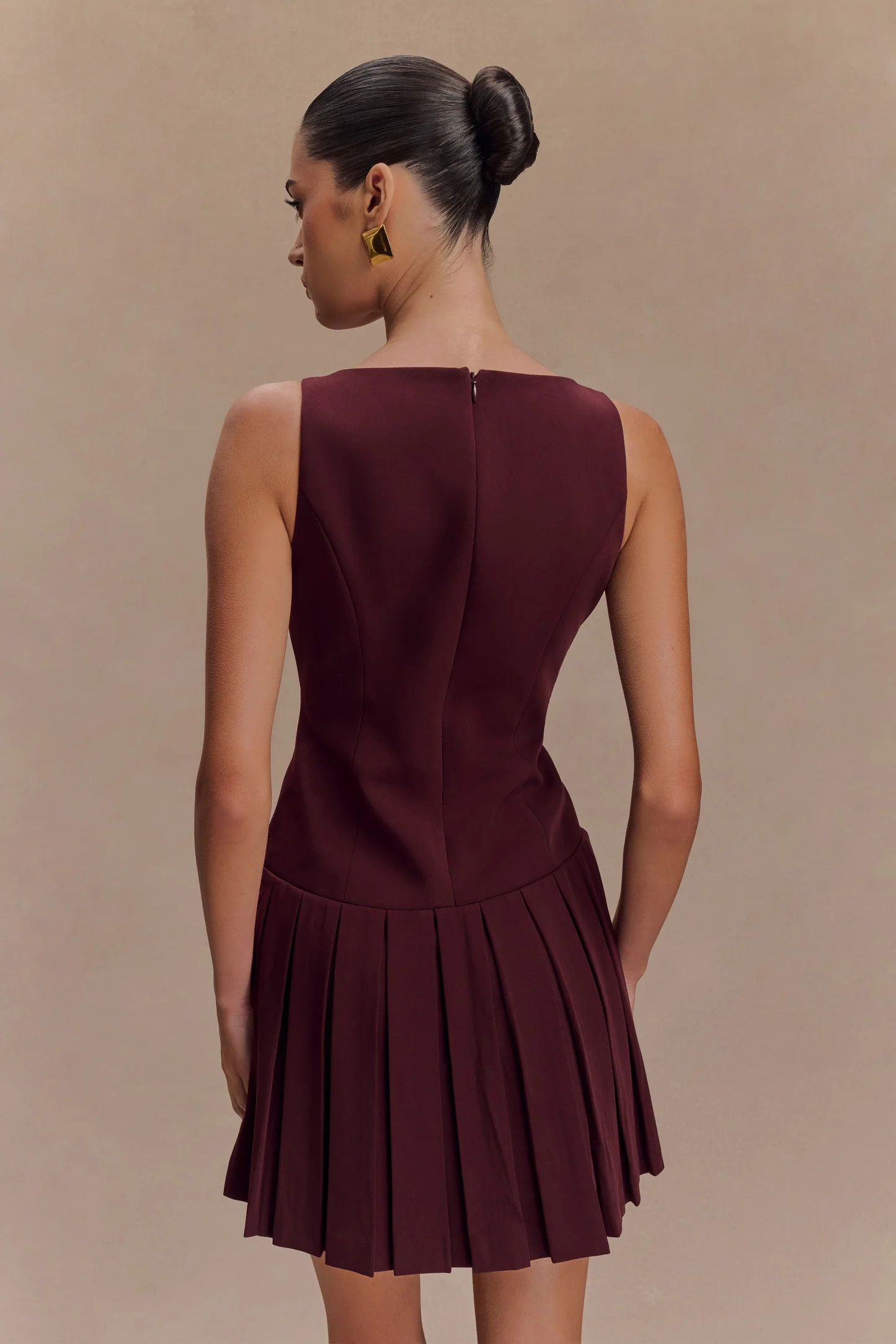 Mackenzie Sleeveless Pleated Mini Dress - Mahogany | MESHKI US