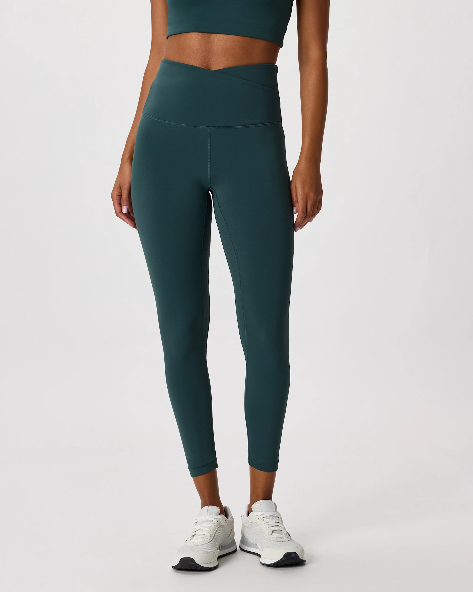 Quince | Women's Ultra-Form High-Rise Crossover Legging in Deep Navy, Size XS, Nylon/Spandex | Quince