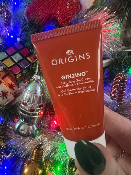 It’s Christmas Eve! And today in my M&S beauty advent calendar I got Origins Ginzing energizing face gel which contains caffeine & vitamin C. I look forward to trying this! You apply morning & night. 

Over 40 U.K. blogger. 


#LTKGiftGuide #LTKbeauty #LTKeurope