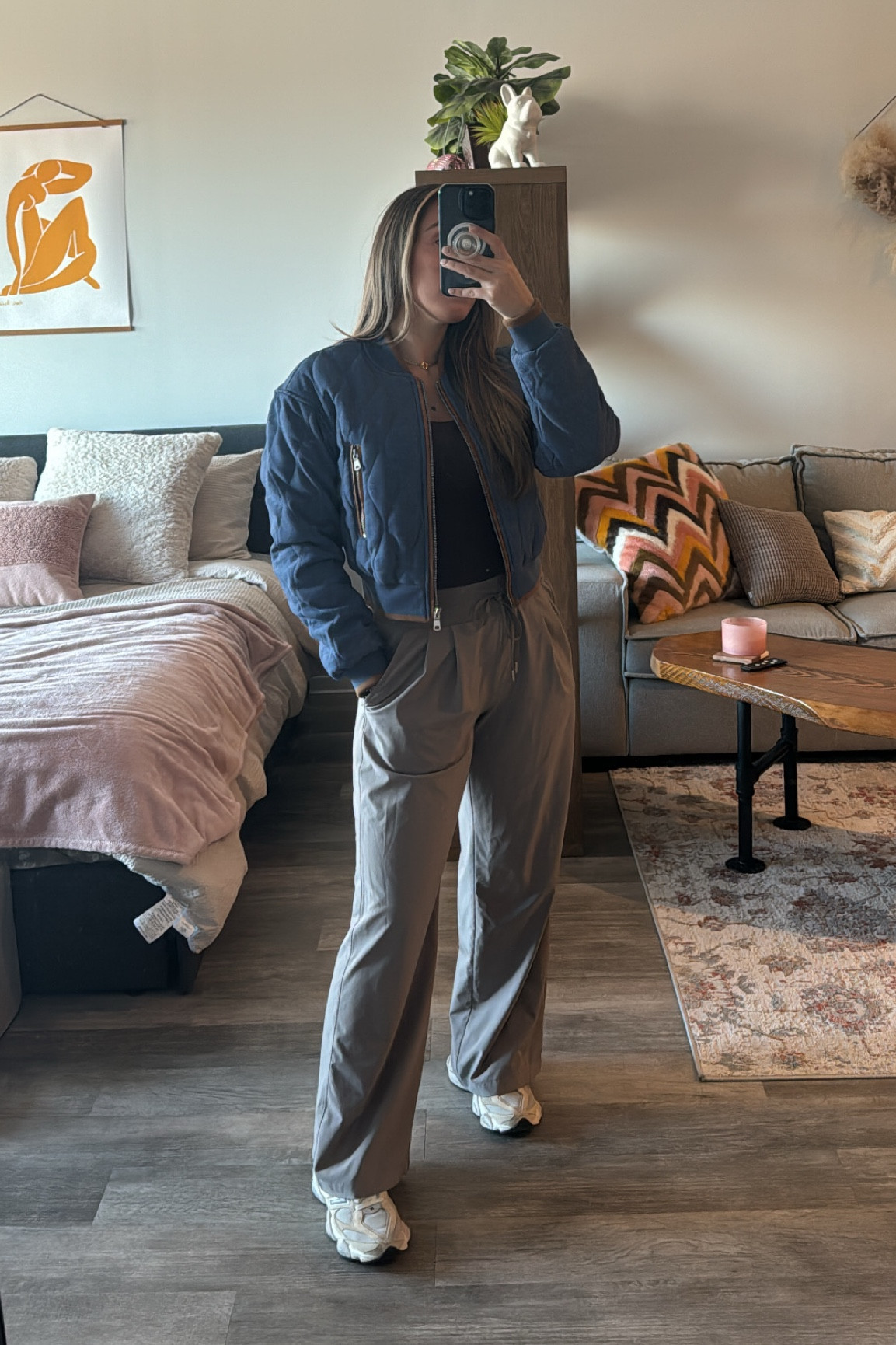 Jacket - m
Top - s
Pants - m
Shoes - true 7