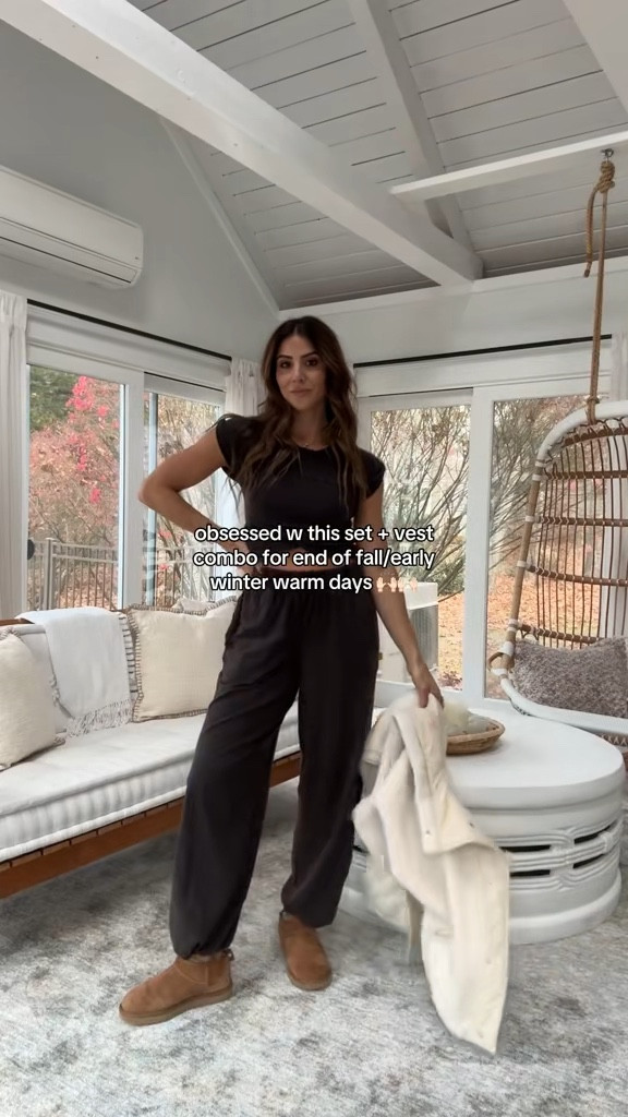 #onthisday This set is one of my favorite @Free People buys I feel like I still wear it so often! #cozyclothes #set #winterfashion #momfashion 